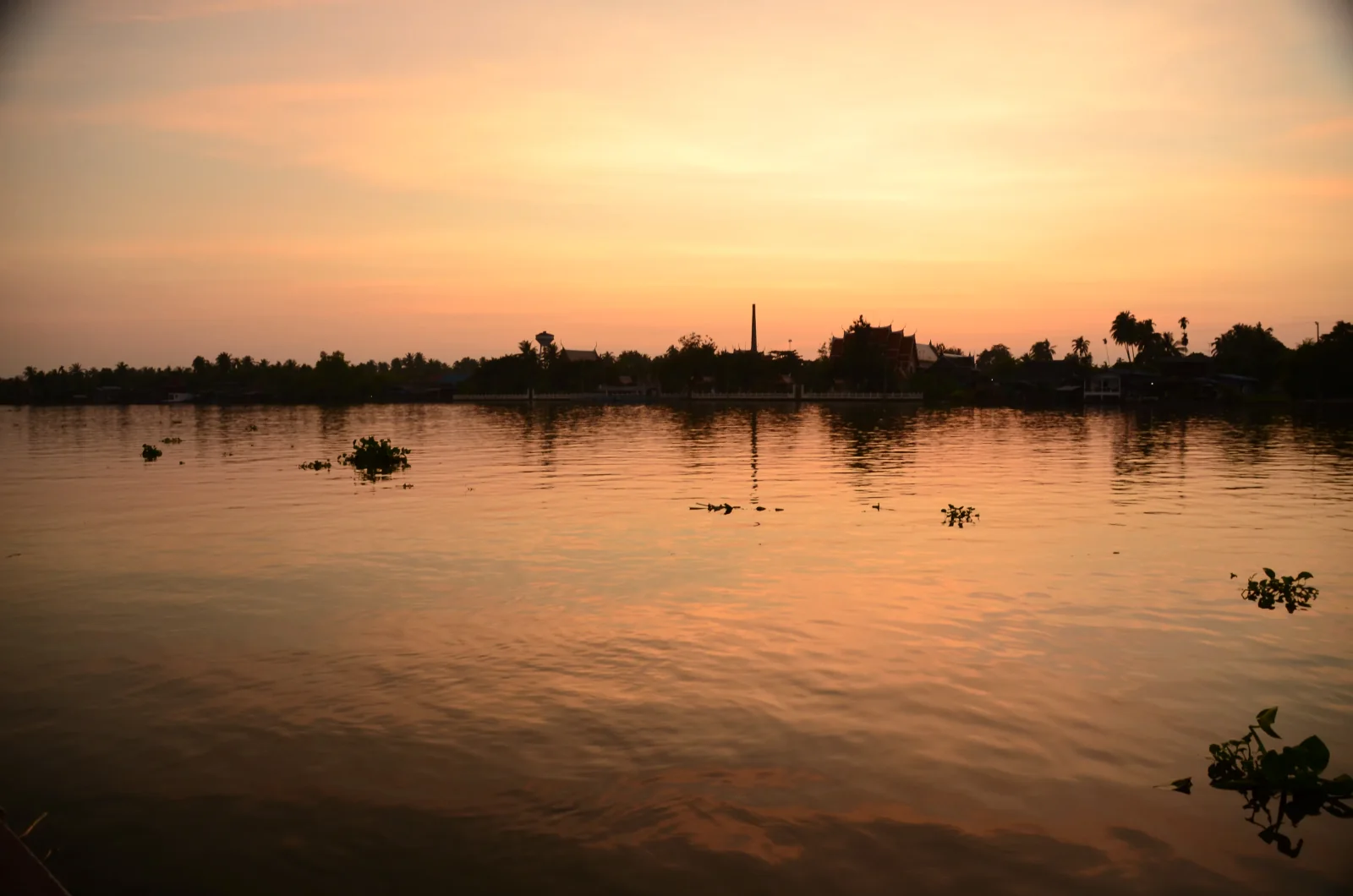 Evening light reflected on the river, viewed from Baantip